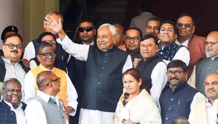 నితీష్ కుమార్ రాజ్యసభకు? ఎంపీ సంచలన ప్రకటన! తెరపైకి కొత్త ట్విస్ట్!! నితీష్ కుమార్ రాజ్యసభకు? ఎంపీ సంచలన ప్రకటన! తెరపైకి కొత్త ట్విస్ట్!!