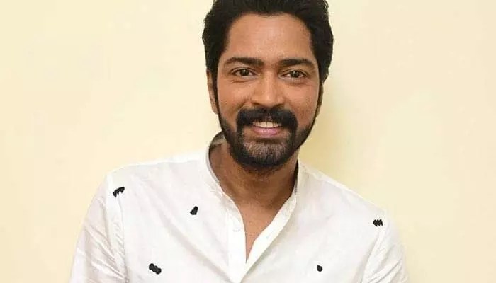 మాస్ న్యూస్: అల్లరి నరేష్ గురించి షాకింగ్ నిజాలు! ఈవీవీ సత్యనారాయణ అసలు ఏమన్నారంటే? మాస్ న్యూస్: అల్లరి నరేష్ గురించి షాకింగ్ నిజాలు! ఈవీవీ సత్యనారాయణ అసలు ఏమన్నారంటే?