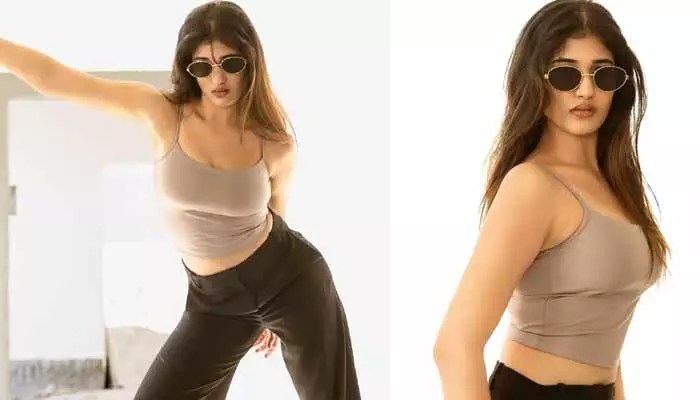Raj Tarun's 'Tortoise': Amrutha Chowdary's Innocent Look Goes Viral Raj Tarun's 'Tortoise': Amrutha Chowdary's Innocent Look Goes Viral