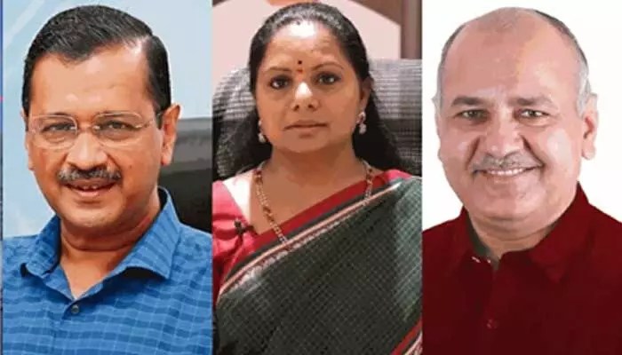 ఢిల్లీ లిక్కర్ స్కామ్: కవితకు షాక్! కేజ్రీవాల్కు నోటీసులు!! ఢిల్లీ లిక్కర్ స్కామ్: కవితకు షాక్! కేజ్రీవాల్కు నోటీసులు!!