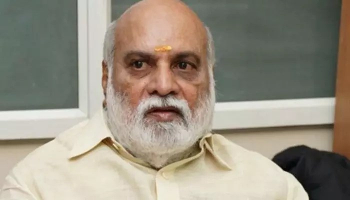Raghavendra Rao on Sreeleela's Mother: 'She Would've Been a Heroine 20 Years Ago!' Raghavendra Rao on Sreeleela's Mother: 'She Would've Been a Heroine 20 Years Ago!'