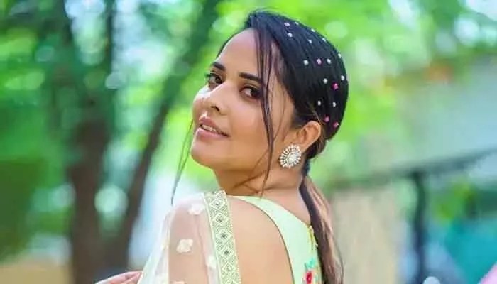 షాకింగ్: అనసూయ ఫిర్యాదుతో నిందితుడి అరెస్ట్! సోషల్ మీడియాలో అసభ్యకర పోస్టులు వైరల్! షాకింగ్: అనసూయ ఫిర్యాదుతో నిందితుడి అరెస్ట్! సోషల్ మీడియాలో అసభ్యకర పోస్టులు వైరల్!