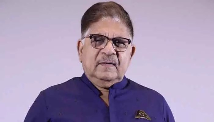 షాకింగ్: హైదరాబాద్లో అల్లు అరవింద్ సంచలనం! ఇక థియేటర్లు దద్దరిల్లాల్సిందే! షాకింగ్: హైదరాబాద్లో అల్లు అరవింద్ సంచలనం! ఇక థియేటర్లు దద్దరిల్లాల్సిందే!