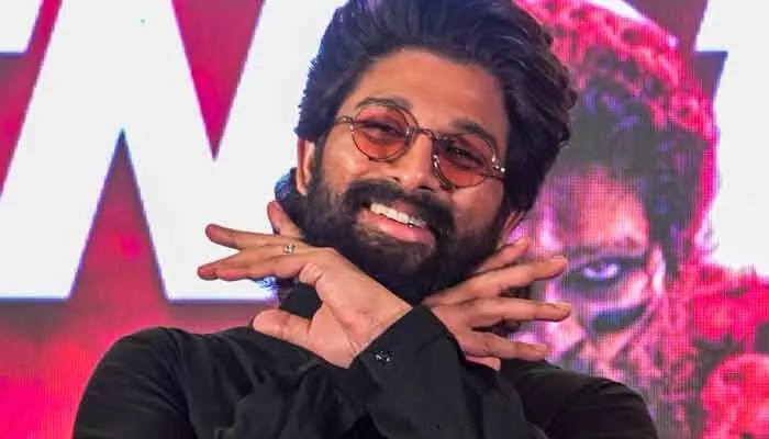 అల్లు అర్జున్ 42 రూల్స్ లీక్: ఒక్క చూపుతోనే అంతా సైలెంట్! వైరల్ వీడియో!! అల్లు అర్జున్ 42 రూల్స్ లీక్: ఒక్క చూపుతోనే అంతా సైలెంట్! వైరల్ వీడియో!!