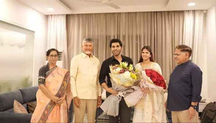 మాస్ న్యూస్: అల్లు శిరీష్ దంపతులకు చంద్రబాబు ఆశీస్సులు! టాలీవుడ్ లో హాట్ టాపిక్! మాస్ న్యూస్: అల్లు శిరీష్ దంపతులకు చంద్రబాబు ఆశీస్సులు! టాలీవుడ్ లో హాట్ టాపిక్!