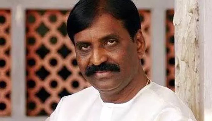 వైరముత్తుకు జ్ఞానపీఠ్: భగ్గుమన్న వివాదం! సోషల్ మీడియాలో దుమారం!! వైరముత్తుకు జ్ఞానపీఠ్: భగ్గుమన్న వివాదం! సోషల్ మీడియాలో దుమారం!!