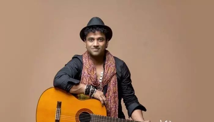 ఉస్తాద్ భగత్ సింగ్: దేవి లేని వేడుక.. పవన్ ఫ్యాన్స్ కి దిమ్మతిరిగే షాక్! ఉస్తాద్ భగత్ సింగ్: దేవి లేని వేడుక.. పవన్ ఫ్యాన్స్ కి దిమ్మతిరిగే షాక్!