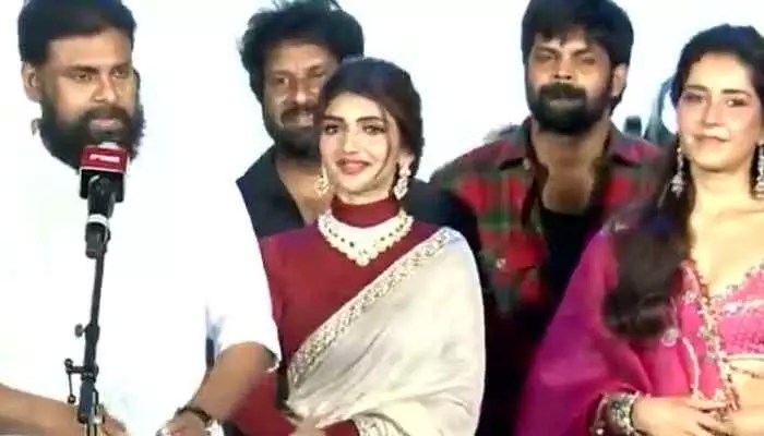 Pawan Kalyan Reveals Sreeleela's Limited Dance in 'Ustaad Bhagat Singh' & Predicts Blockbuster Pawan Kalyan Reveals Sreeleela's Limited Dance in 'Ustaad Bhagat Singh' & Predicts Blockbuster