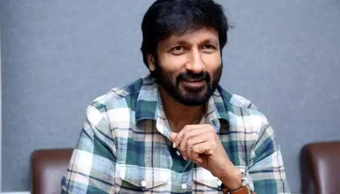 గోపీచంద్ ఫ్యాన్స్కు పూనకాలే.. ఆగిపోయిన సినిమా మళ్ళీ షురూ! మామూలు ఖుషి కాదుగా!! గోపీచంద్ ఫ్యాన్స్కు పూనకాలే.. ఆగిపోయిన సినిమా మళ్ళీ షురూ! మామూలు ఖుషి కాదుగా!!