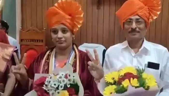 బెల్గావి కార్పొరేషన్ బీజేపీ వశం! సంచలనంగా మారిన మేయర్ ఎన్నిక, రాజకీయ సమీకరణాలు మారుతున్నాయా? బెల్గావి కార్పొరేషన్ బీజేపీ వశం! సంచలనంగా మారిన మేయర్ ఎన్నిక, రాజకీయ సమీకరణాలు మారుతున్నాయా?