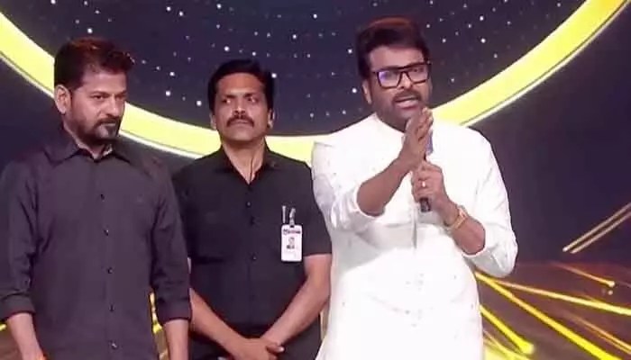 షాకింగ్: సినిమా అవార్డులపై మెగాస్టార్ సంచలన కామెంట్స్! రచ్చ రచ్చ! షాకింగ్: సినిమా అవార్డులపై మెగాస్టార్ సంచలన కామెంట్స్! రచ్చ రచ్చ!