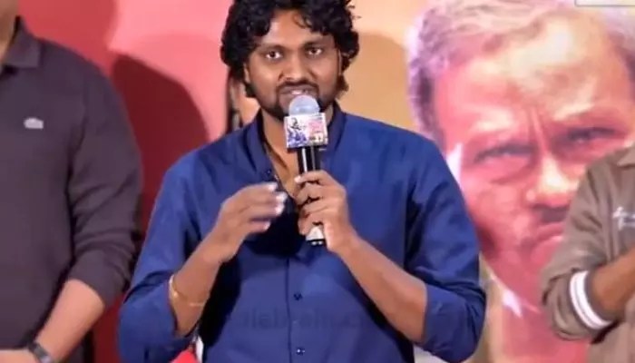 షాకింగ్: 'హ్యాపీ రాజ్' మూవీ మిస్ చేసుకున్న టాలీవుడ్ హీరో ఎవరో తెలుసా? మామూలు ట్విస్ట్ కాదు! షాకింగ్: 'హ్యాపీ రాజ్' మూవీ మిస్ చేసుకున్న టాలీవుడ్ హీరో ఎవరో తెలుసా? మామూలు ట్విస్ట్ కాదు!