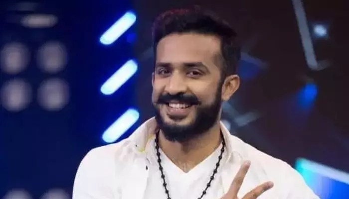బిగ్ బాస్ దెబ్బకి యాంకర్ రవి షాకింగ్ కామెంట్స్! అసలు బండారం మొత్తం లీక్.. దుమ్ము దుమ్ము! బిగ్ బాస్ దెబ్బకి యాంకర్ రవి షాకింగ్ కామెంట్స్! అసలు బండారం మొత్తం లీక్.. దుమ్ము దుమ్ము!