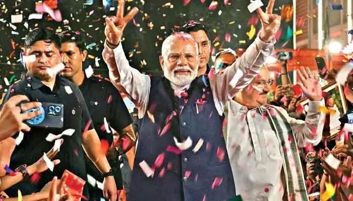 మోడీ శకం: తిరుగులేని రికార్డుతో చరిత్ర సృష్టించిన ప్రధాని! మోడీ శకం: తిరుగులేని రికార్డుతో చరిత్ర సృష్టించిన ప్రధాని!