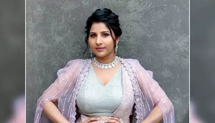 మంగ్లీ పేరుతో భారీ మోసం! డబ్బులు వసూలు చేస్తున్న వారిపై సింగర్ సీరియస్ వార్నింగ్! మంగ్లీ పేరుతో భారీ మోసం! డబ్బులు వసూలు చేస్తున్న వారిపై సింగర్ సీరియస్ వార్నింగ్!