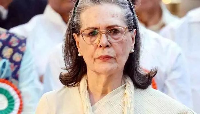 షాకింగ్: సోనియా గాంధీకి తీవ్ర అస్వస్థత! ఆసుపత్రిలో చేరిక!! షాకింగ్: సోనియా గాంధీకి తీవ్ర అస్వస్థత! ఆసుపత్రిలో చేరిక!!