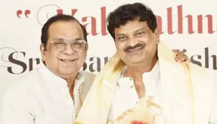 షాకింగ్: సంజయ్ కిషోర్పై ప్రశంసల వర్షం కురిపించిన బ్రహ్మానందం! వైరల్ న్యూస్! షాకింగ్: సంజయ్ కిషోర్పై ప్రశంసల వర్షం కురిపించిన బ్రహ్మానందం! వైరల్ న్యూస్!