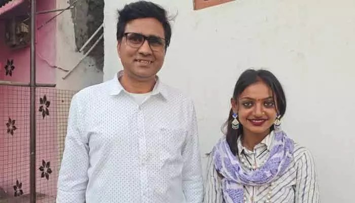 షాకింగ్: మోనాలిసాపై పరువు నష్టం దావా వేస్తానన్న డైరెక్టర్! బాలీవుడ్లో దుమారం! షాకింగ్: మోనాలిసాపై పరువు నష్టం దావా వేస్తానన్న డైరెక్టర్! బాలీవుడ్లో దుమారం!