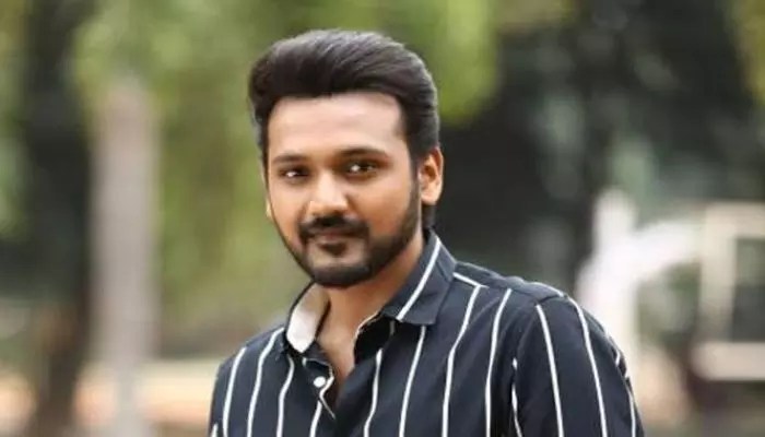 బెల్లంకొండ గణేష్ సంచలనం: కరుణాకరన్ దర్శకత్వంలో మాస్ లవ్ స్టోరీ! బెల్లంకొండ గణేష్ సంచలనం: కరుణాకరన్ దర్శకత్వంలో మాస్ లవ్ స్టోరీ!