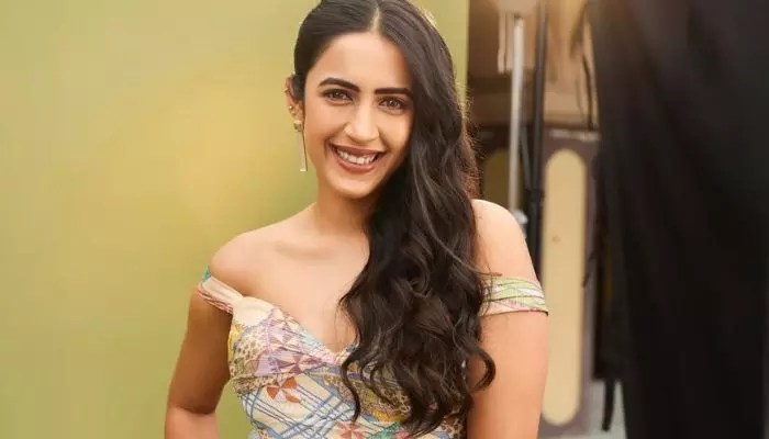 షాకింగ్ న్యూస్: విజయ్ దేవరకొండతో పెళ్లిపై నిహారిక సంచలన క్లారిటీ! షాకింగ్ న్యూస్: విజయ్ దేవరకొండతో పెళ్లిపై నిహారిక సంచలన క్లారిటీ!