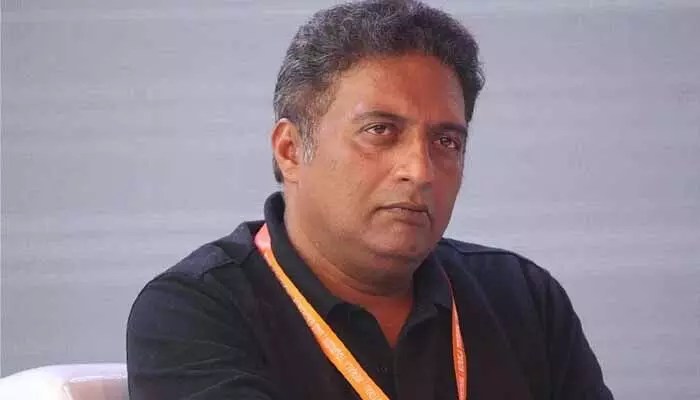 షాకింగ్: ప్రకాశ్ రాజ్ ఇంట పెను విషాదం! తల్లి మృతితో తీవ్ర దిగ్భ్రాంతి! షాకింగ్: ప్రకాశ్ రాజ్ ఇంట పెను విషాదం! తల్లి మృతితో తీవ్ర దిగ్భ్రాంతి!