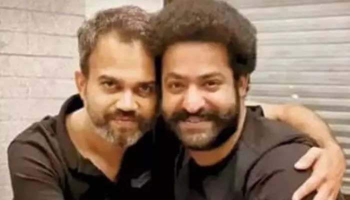 ఫ్లైట్ లో ఎన్టీఆర్ విధ్వంసం! ప్రశాంత్ నీల్ డైరెక్షన్ - టాలీవుడ్ షాక్! ఫ్లైట్ లో ఎన్టీఆర్ విధ్వంసం! ప్రశాంత్ నీల్ డైరెక్షన్ - టాలీవుడ్ షాక్!
