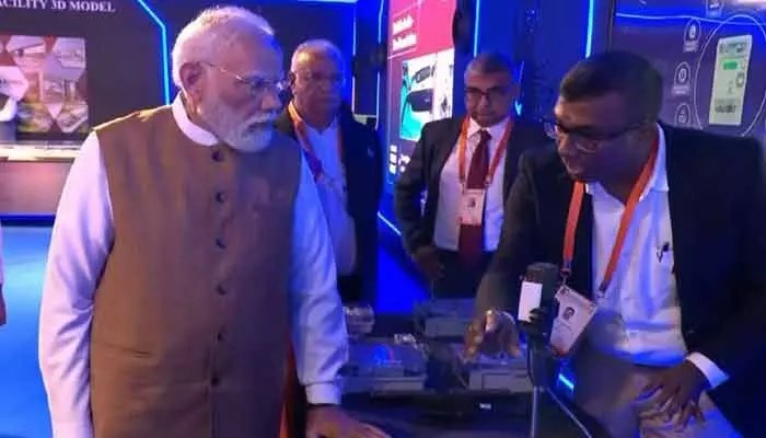 సనంద్లో సెమీకండక్టర్ విప్లవం: మోడీ చేతుల మీదుగా కేన్స్ ప్లాంట్ ప్రారంభం! సనంద్లో సెమీకండక్టర్ విప్లవం: మోడీ చేతుల మీదుగా కేన్స్ ప్లాంట్ ప్రారంభం!