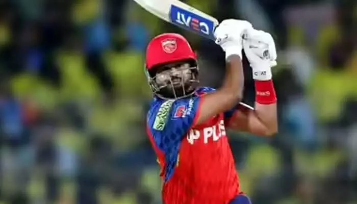 పంజాబ్ దెబ్బకు కుదేలైన చెన్నై! ఉత్కంఠ పోరులో పంజాబ్ విజయం పంజాబ్ దెబ్బకు కుదేలైన చెన్నై! ఉత్కంఠ పోరులో పంజాబ్ విజయం