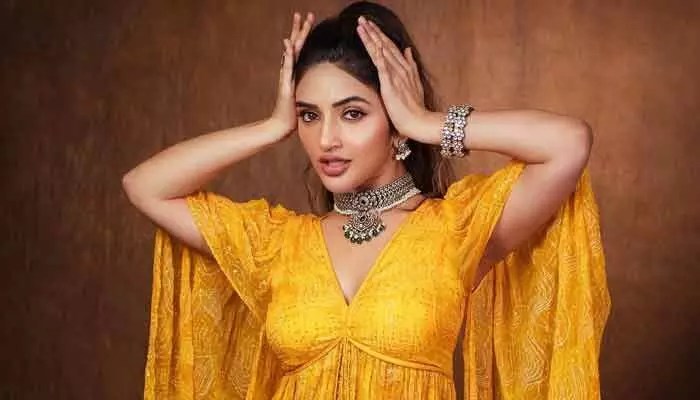 షాకింగ్: ఇంటికి ఆ గోల వద్దు! శ్రీలీల సంచలన నిర్ణయం, ఫ్యాన్స్ ఫిదా! షాకింగ్: ఇంటికి ఆ గోల వద్దు! శ్రీలీల సంచలన నిర్ణయం, ఫ్యాన్స్ ఫిదా!