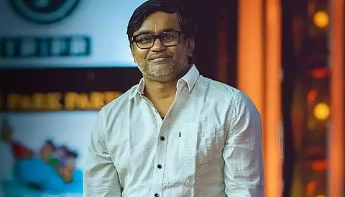 షాకింగ్: స్మోకింగ్పై సెల్వ రాఘవన్ సంచలన కామెంట్స్! యూత్ ఒక్కసారి వింటే షాక్! షాకింగ్: స్మోకింగ్పై సెల్వ రాఘవన్ సంచలన కామెంట్స్! యూత్ ఒక్కసారి వింటే షాక్!