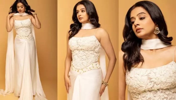 Priyamani: స్టైలిష్ అవుట్ఫిట్తో ఆకట్టుకుంటున్న సీనియర్ బ్యూటీ Priyamani: స్టైలిష్ అవుట్ఫిట్తో ఆకట్టుకుంటున్న సీనియర్ బ్యూటీ