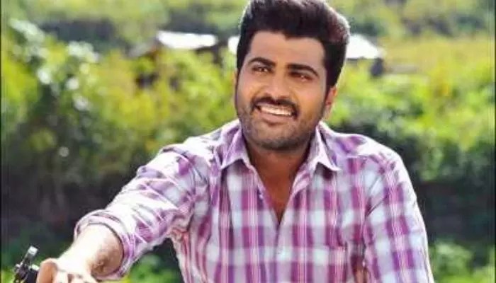 షాకింగ్: సినిమా కోసం శర్వానంద్ ఏం చేశాడో చూస్తే దిమ్మతిరగాల్సిందే! షాకింగ్: సినిమా కోసం శర్వానంద్ ఏం చేశాడో చూస్తే దిమ్మతిరగాల్సిందే!