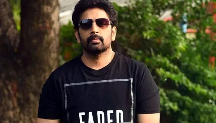 JD Chakravarthy's Controversial Comments on Kamal Haasan for 'Ghayapadda Simham' Go Viral JD Chakravarthy's Controversial Comments on Kamal Haasan for 'Ghayapadda Simham' Go Viral