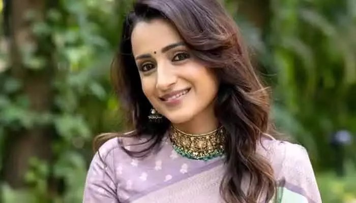 షాకింగ్: త్రిష సినిమాలకు గుడ్ బై చెప్పనుందా? వైరల్ అవుతున్న దర్శకుడి కామెంట్స్! షాకింగ్: త్రిష సినిమాలకు గుడ్ బై చెప్పనుందా? వైరల్ అవుతున్న దర్శకుడి కామెంట్స్!