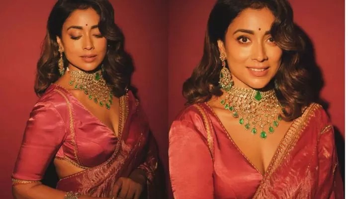 శ్రేయ శరణ్ హాట్ ట్రీట్: పట్టు చీరలో పరువాల విందు! కుర్ర హీరోయిన్లకు షాక్! శ్రేయ శరణ్ హాట్ ట్రీట్: పట్టు చీరలో పరువాల విందు! కుర్ర హీరోయిన్లకు షాక్!