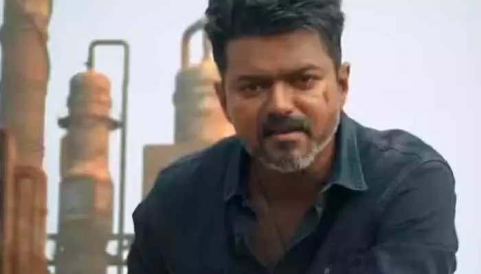 విజయ్ ఫ్యాన్స్కు బిగ్ షాక్! 'జననాయగన్' మూవీ లీక్డ్ సీన్స్ వైరల్! విజయ్ ఫ్యాన్స్కు బిగ్ షాక్! 'జననాయగన్' మూవీ లీక్డ్ సీన్స్ వైరల్!