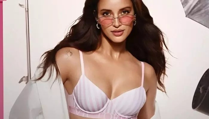 Tripti Dimri's Unbuttoned Shirt Pics Go Viral: Prabhas's Heroine Creates Stir Tripti Dimri's Unbuttoned Shirt Pics Go Viral: Prabhas's Heroine Creates Stir