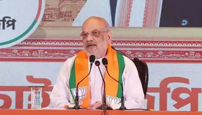 బెంగాల్లో బీజేపీ సంకల్పం: అమిత్ షా వరాల జల్లు! ఓటర్లకు పండుగేనా? బెంగాల్లో బీజేపీ సంకల్పం: అమిత్ షా వరాల జల్లు! ఓటర్లకు పండుగేనా?