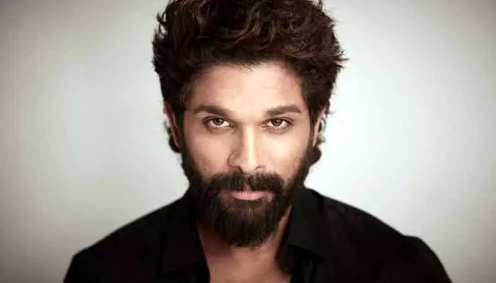 షాకింగ్: బాలీవుడ్ ఎంట్రీకి బన్నీ ఫిక్స్! డైరెక్టర్ ఎవరో తెలిస్తే మైండ్ బ్లాంక్! షాకింగ్: బాలీవుడ్ ఎంట్రీకి బన్నీ ఫిక్స్! డైరెక్టర్ ఎవరో తెలిస్తే మైండ్ బ్లాంక్!
