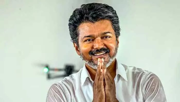 షాకింగ్: విజయ్ 'జననాయగన్' లీక్! మరో మూవీ రూమర్స్పై టీమ్ క్లారిటీ!! షాకింగ్: విజయ్ 'జననాయగన్' లీక్! మరో మూవీ రూమర్స్పై టీమ్ క్లారిటీ!!