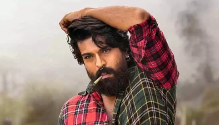 రామ్ చరణ్ 'పెద్ది'లో ఊహించని ట్విస్ట్! పదేళ్ల తర్వాత బ్లాక్ బస్టర్ కాంబో రిపీట్!! మెగా ఫ్యాన్స్ కి పూనకాలే! రామ్ చరణ్ 'పెద్ది'లో ఊహించని ట్విస్ట్! పదేళ్ల తర్వాత బ్లాక్ బస్టర్ కాంబో రిపీట్!! మెగా ఫ్యాన్స్ కి పూనకాలే!