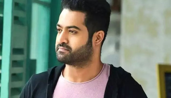 షాకింగ్: రామ్ వద్దనుకున్న సీక్వెల్.. తారక్కు ఫ్లాప్ ఎలా? షాకింగ్: రామ్ వద్దనుకున్న సీక్వెల్.. తారక్కు ఫ్లాప్ ఎలా?
