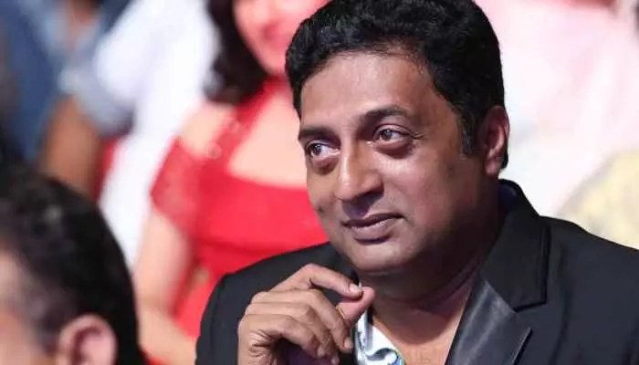 రామ లక్ష్మణులపై ప్రకాష్ రాజ్ షాకింగ్ కామెంట్స్! దుమారం రేపుతున్న వ్యాఖ్యలు! రామ లక్ష్మణులపై ప్రకాష్ రాజ్ షాకింగ్ కామెంట్స్! దుమారం రేపుతున్న వ్యాఖ్యలు!