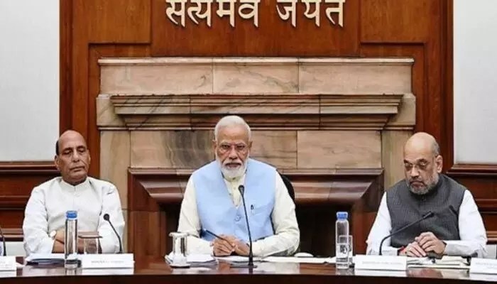 మహిళా రిజర్వేషన్ బిల్లుపై మోడీ యుద్ధం: విపక్షాలకు షాక్! మహిళా రిజర్వేషన్ బిల్లుపై మోడీ యుద్ధం: విపక్షాలకు షాక్!