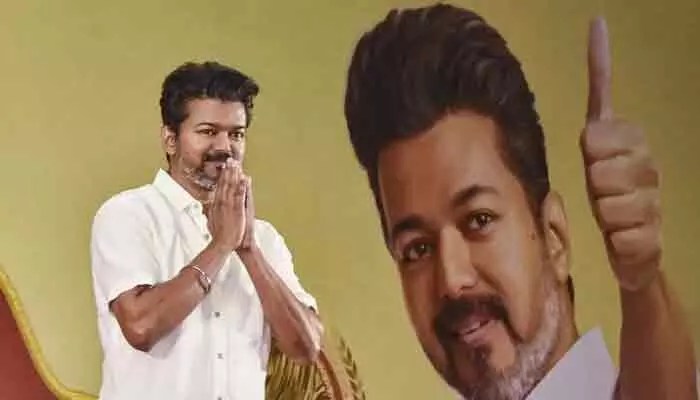 విజయ్ వ్యూహం: తమిళనాట రిసార్ట్ రాజకీయాల వెనుక అసలు కథేంటి? విజయ్ వ్యూహం: తమిళనాట రిసార్ట్ రాజకీయాల వెనుక అసలు కథేంటి?
