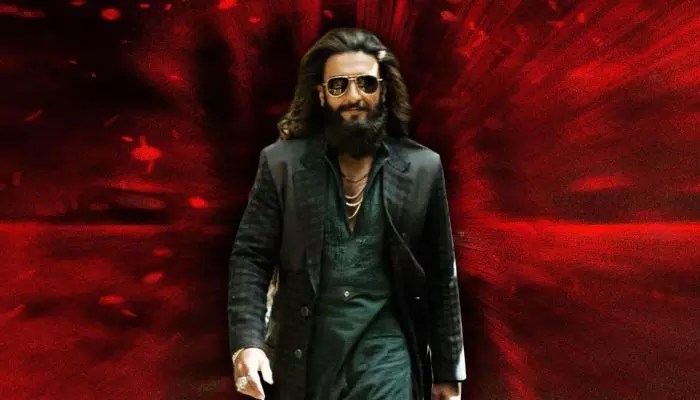 ధరంధర్ 2 క్లైమాక్స్ సీక్రెట్: 500 లీటర్ల పెట్రోల్! రణ్వీర్ సింగ్ రియాక్షన్ వైరల్! ధరంధర్ 2 క్లైమాక్స్ సీక్రెట్: 500 లీటర్ల పెట్రోల్! రణ్వీర్ సింగ్ రియాక్షన్ వైరల్!