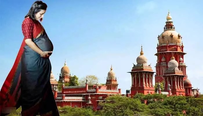 తమిళనాడు ప్రభుత్వానికి హైకోర్టు ఝలక్: మూడో కాన్పుకు సెలవులు నిరాకరించడం వివక్షే! తమిళనాడు ప్రభుత్వానికి హైకోర్టు ఝలక్: మూడో కాన్పుకు సెలవులు నిరాకరించడం వివక్షే!