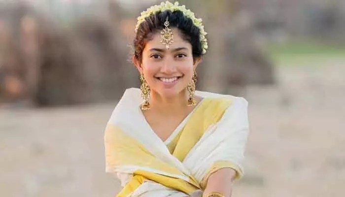 సాయి పల్లవికి షాకింగ్ ఆఫర్! స్టార్ హీరో ఆమీర్ ఖాన్ పిలిచి మరీ ఛాన్స్ ఇచ్చాడుగా! సాయి పల్లవికి షాకింగ్ ఆఫర్! స్టార్ హీరో ఆమీర్ ఖాన్ పిలిచి మరీ ఛాన్స్ ఇచ్చాడుగా!