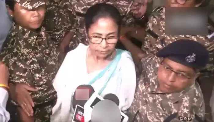 "ఇది విజయం కాదు, లూటీ!" - బెంగాల్ ఫలితాలపై మమతా బెనర్జీ సంచలన ఆరోపణలు "ఇది విజయం కాదు, లూటీ!" - బెంగాల్ ఫలితాలపై మమతా బెనర్జీ సంచలన ఆరోపణలు