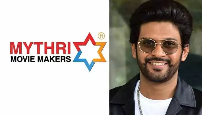 మైత్రీతో నవీన్ పొలిశెట్టి.. బాక్సాఫీస్ బద్దలు! నవ్వుల సునామీకి సిద్ధం! మైత్రీతో నవీన్ పొలిశెట్టి.. బాక్సాఫీస్ బద్దలు! నవ్వుల సునామీకి సిద్ధం!